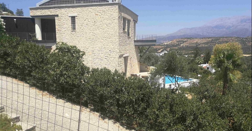 VILLA 140 m² FOR SALE IN KAMILARI