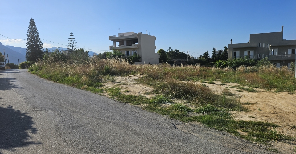 LAND PLOT 425 m² FOR SALE IN GAZI