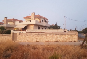 VILLA 250 m² FOR SALE IN GOUVES