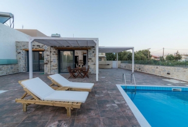 3 VILLAS  ZU VERKAUFEN IN KOKKINOS PYRGOS