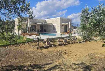 VILLA 83 m² FOR SALE IN SIVA