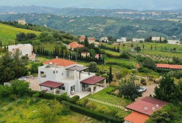 LUXURY VILLA 470 m² ZUM VERKAUF IN DER SIEDLUNG OF ATHANATOI